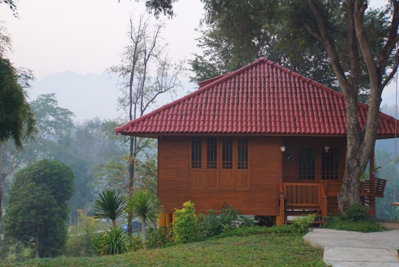 Baanrai Khunya บ้านไร่คุณย่า Ban Huai Maenam Noi Exterior photo