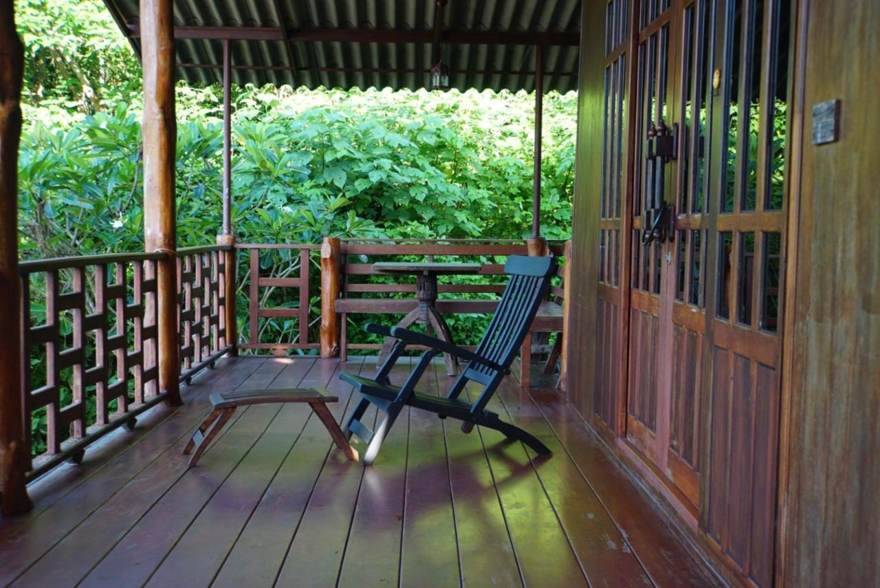Baanrai Khunya บ้านไร่คุณย่า Ban Huai Maenam Noi Exterior photo