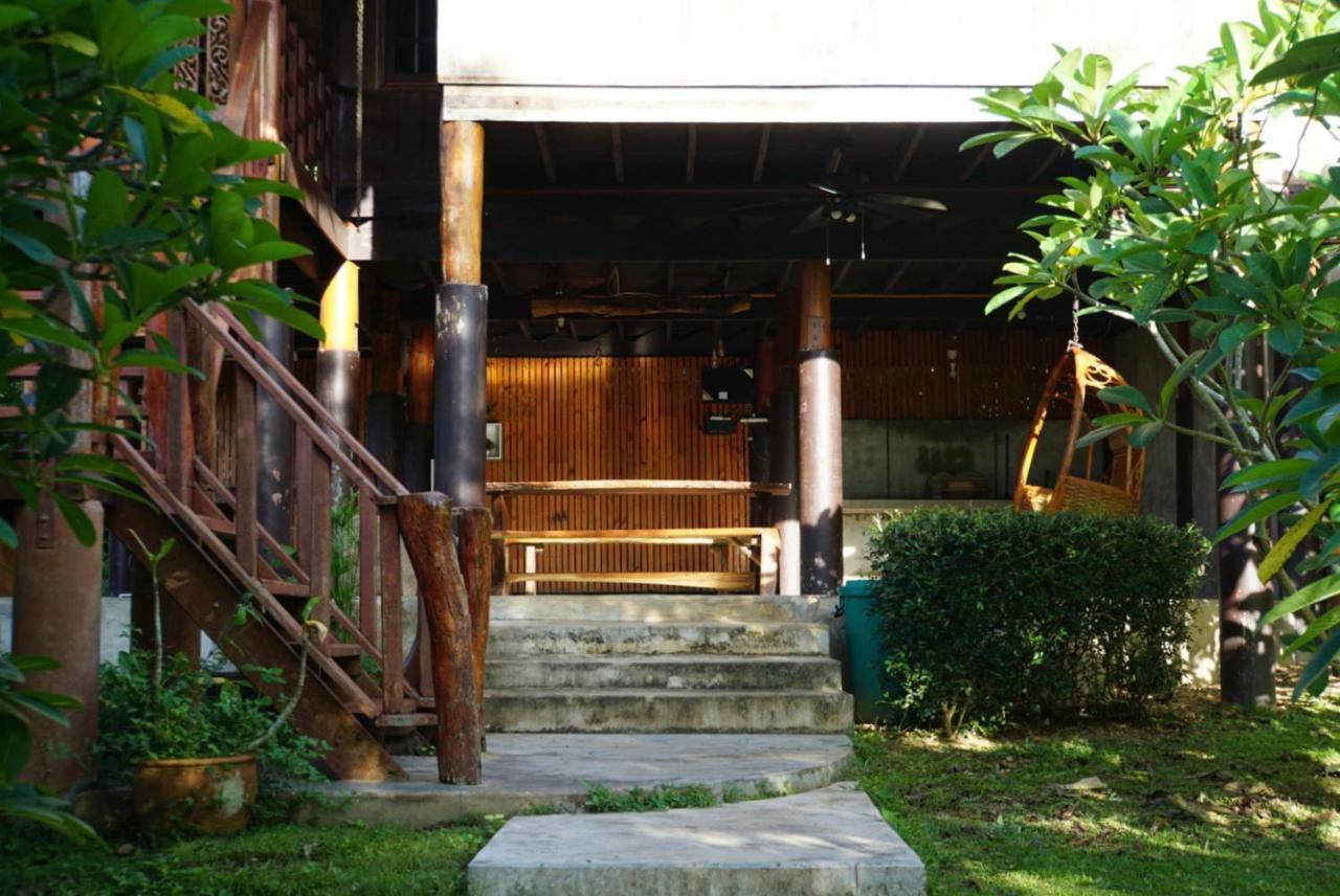 Baanrai Khunya บ้านไร่คุณย่า Ban Huai Maenam Noi Exterior photo