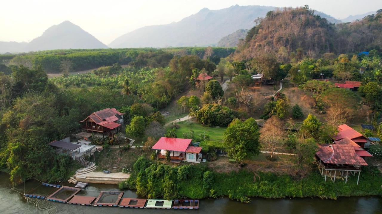 Baanrai Khunya บ้านไร่คุณย่า Ban Huai Maenam Noi Exterior photo