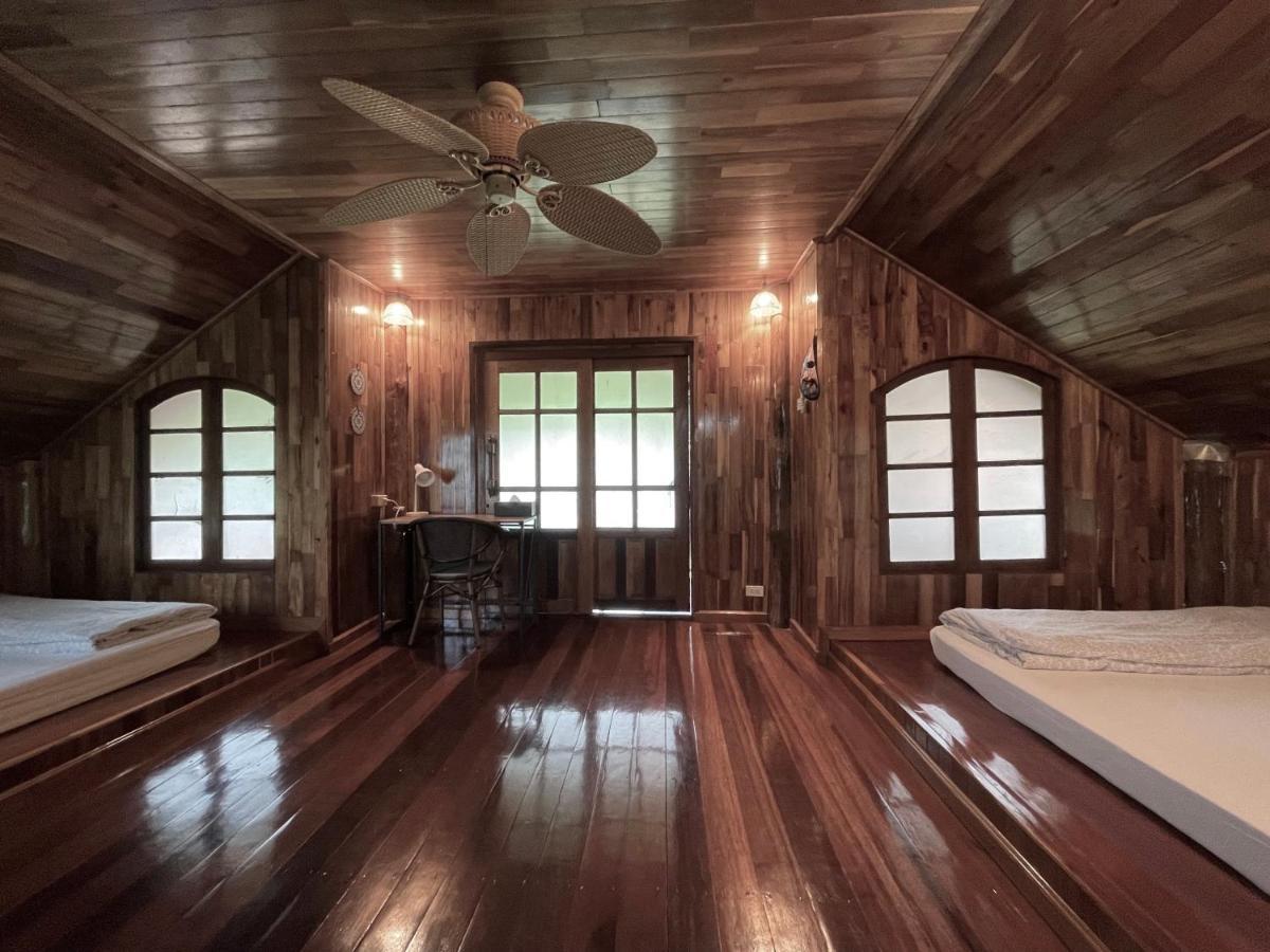 Baanrai Khunya บ้านไร่คุณย่า Ban Huai Maenam Noi Exterior photo